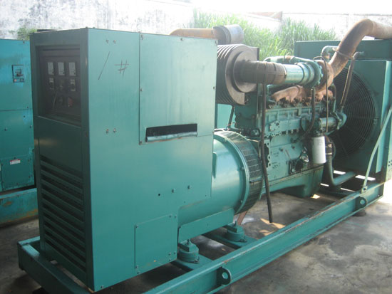 信阳租赁发电机- 发电机碳刷磨损的原因是什么