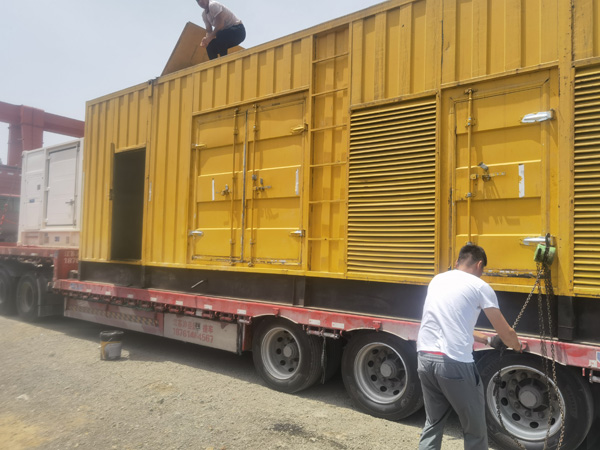 信阳除了负载情况和发动机维护，还有哪些因素会影响 200kw 柴油发电机的油耗？