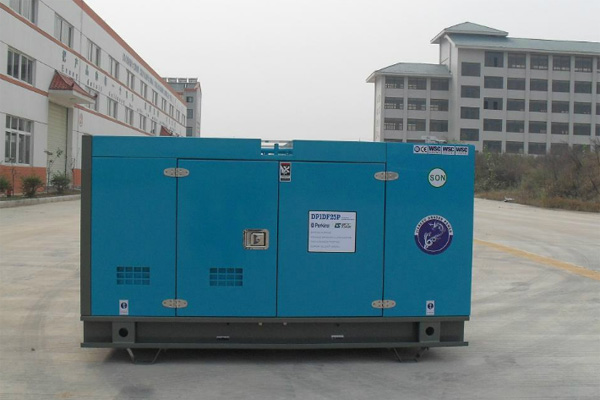 信阳发电机租赁发电机组的换季保养注意事项