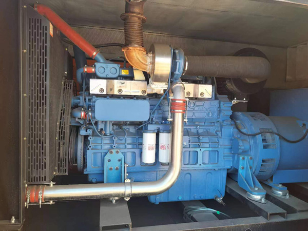 信阳燃油消耗率与进气温度的具体关系是什么？